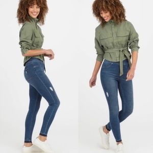 SPANX Distressed Skinny Pull on Pant Raw Hem Ankle Jegging Jeans M